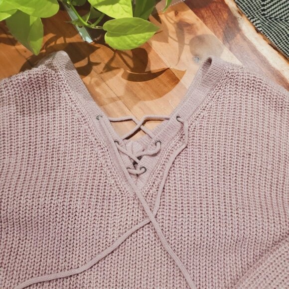 Seven Sisters- High-Low Knit Strappy Front V Neck Knit Sweater - Picture 6 of 9